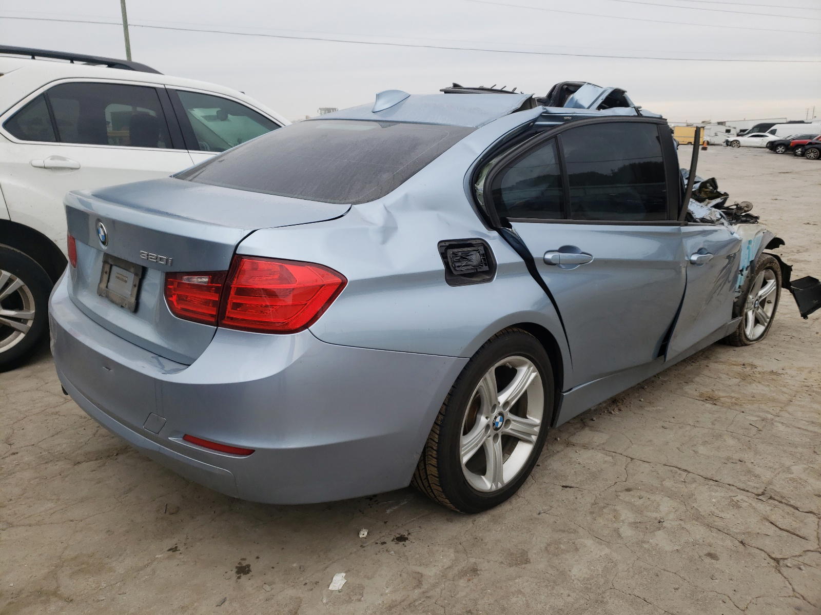 Photo 4 from auction – 2015 BMW 320 I with VIN WBA3B1G5XFNT04511