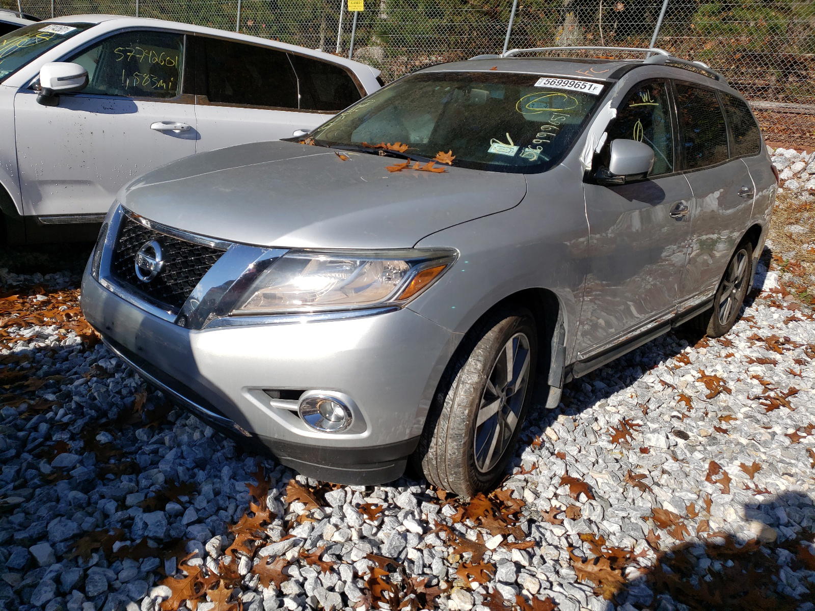 Photo 2 from auction – 2014 NISSAN PATHFINDER with VIN 5N1AR2MMXEC665041