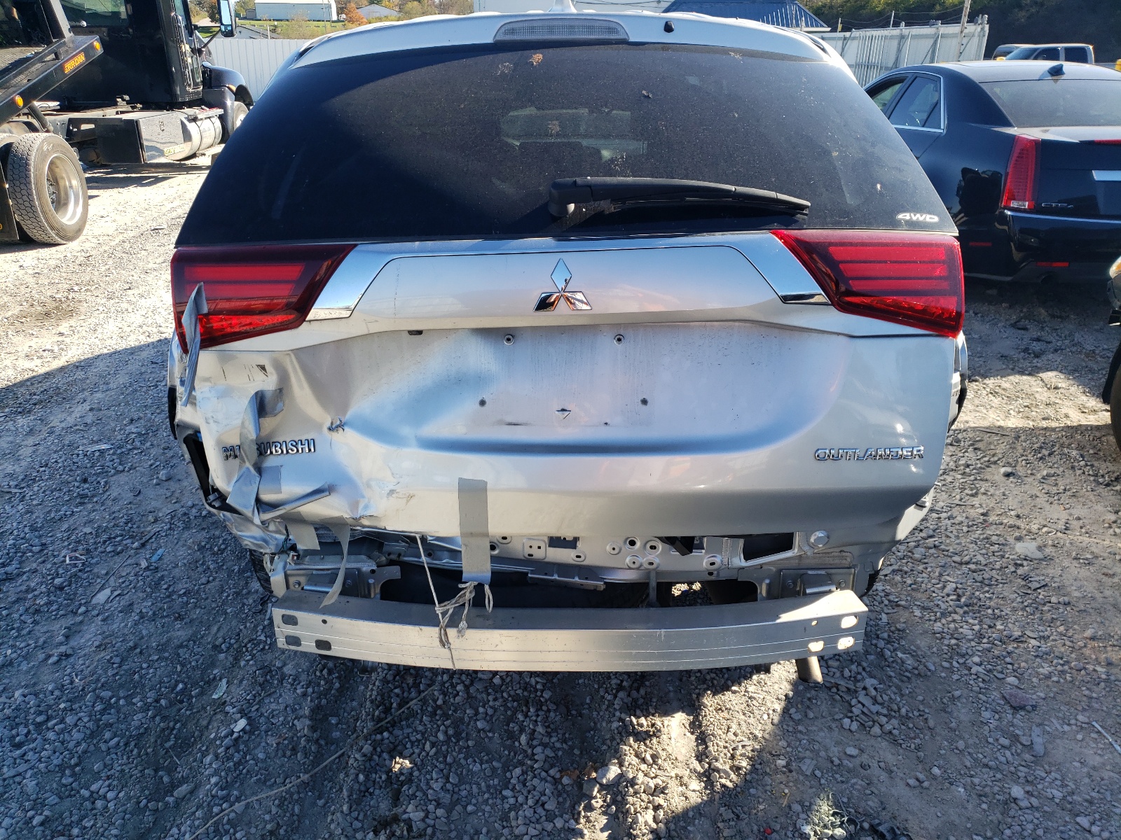 Photo 9 from auction – 2018 MITSUBISHI OUTLANDER with VIN JA4AZ3A39JZ058152