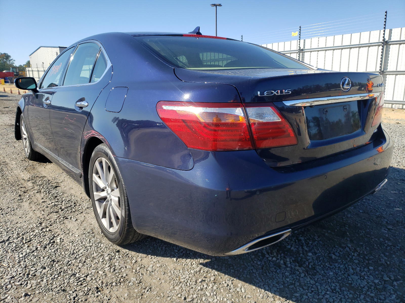 Photo 3 from auction – 2010 LEXUS LS 460 with VIN JTHCL5EF3A5005260