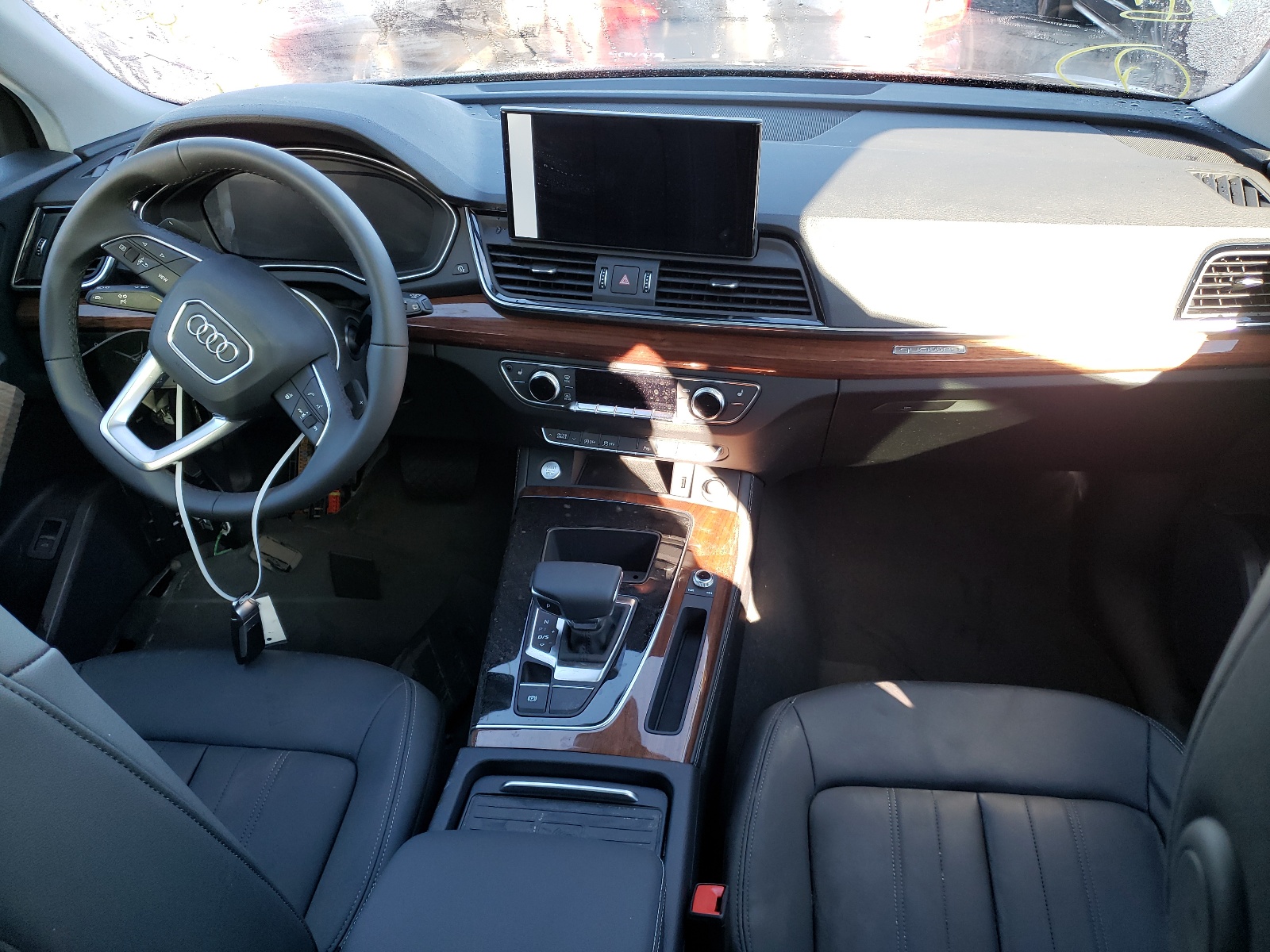 Photo 9 from auction – 2021 AUDI Q5 PREMIUM with VIN WA1BAAFY0M2136934