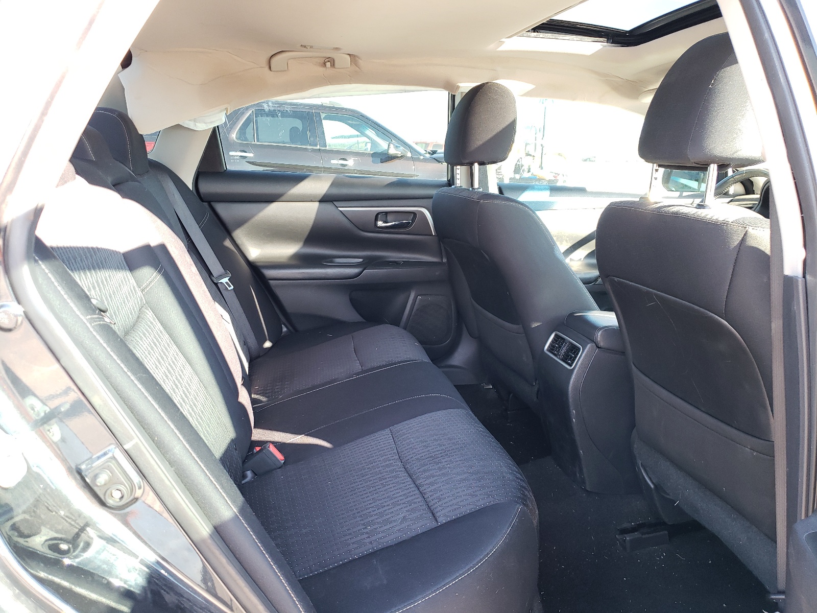 Photo 6 from auction – 2016 NISSAN ALTIMA 2.5 with VIN 1N4AL3AP9GC269718