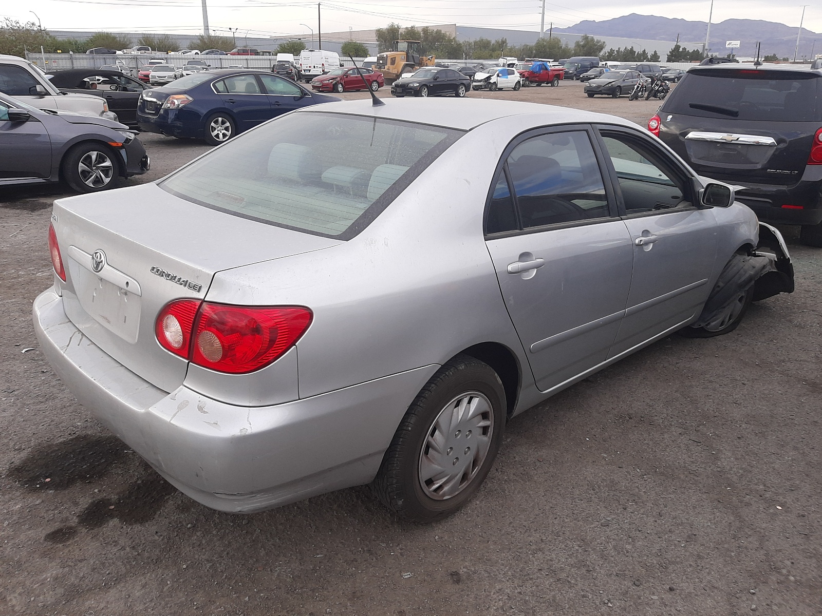 Photo 4 from auction – 2005 TOYOTA COROLLA CE with VIN 1NXBR32E85Z467848