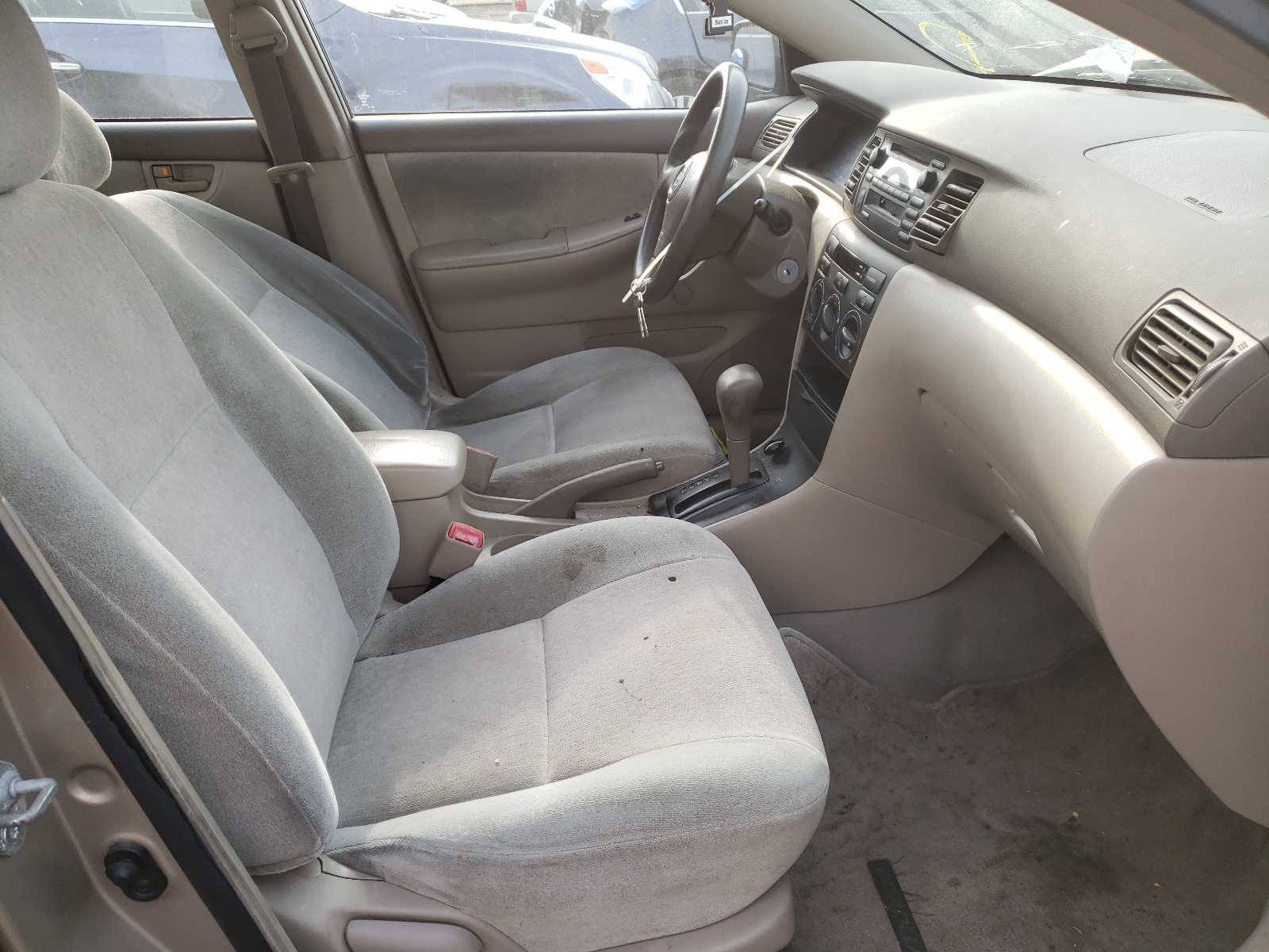 Photo 5 from auction – 2004 TOYOTA COROLLA CE with VIN 1NXBR32E14Z330944