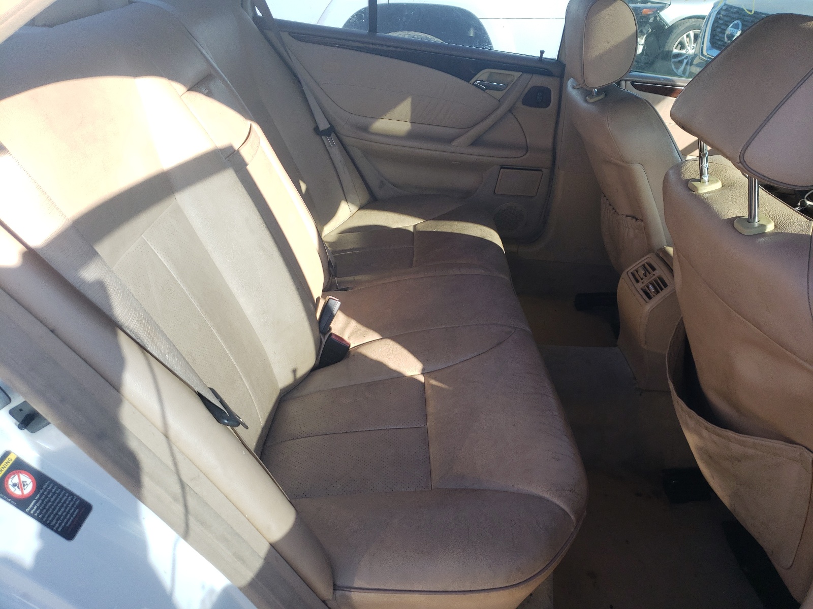 Photo 6 from auction – 2000 MERCEDES-BENZ E 430 with VIN WDBJF70J6YB077328