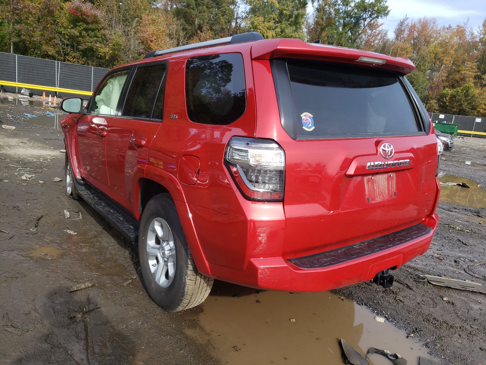 Photo 3 from auction – 2020 TOYOTA 4RUNNER SR with VIN JTEBU5JRXL5738253