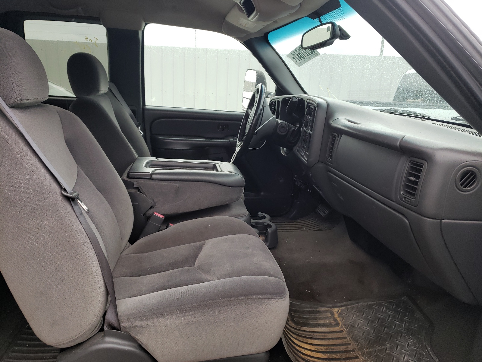 Zdjęcie 5 z aukcji – 2006 GMC SIERRA C25 z VIN 1GTHC29296E113631