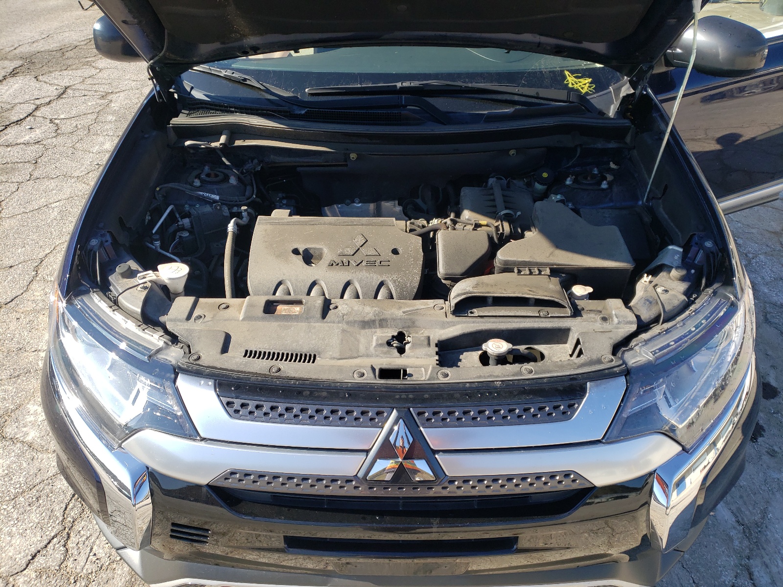Photo 7 from auction – 2019 MITSUBISHI OUTLANDER with VIN JA4AZ3A37KZ012790