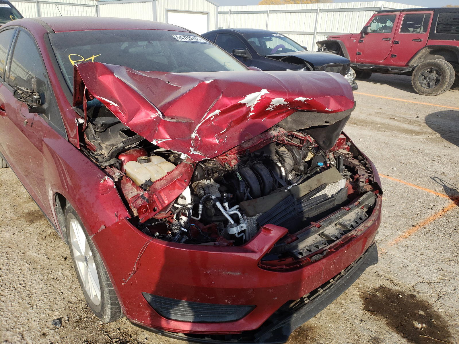 Photo 9 from auction – 2016 FORD FOCUS SE with VIN 1FADP3F23GL301027