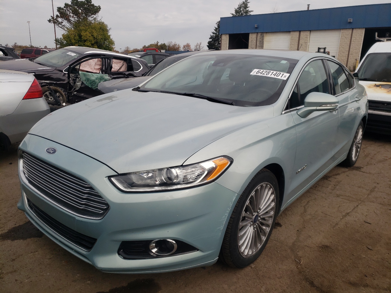 Photo 2 from auction – 2013 FORD FUSION TIT with VIN 3FA6P0RU8DR351942