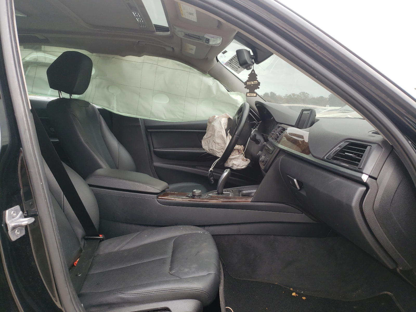 Photo 5 from auction – 2014 BMW 328 I with VIN WBA3A5C56EP603352