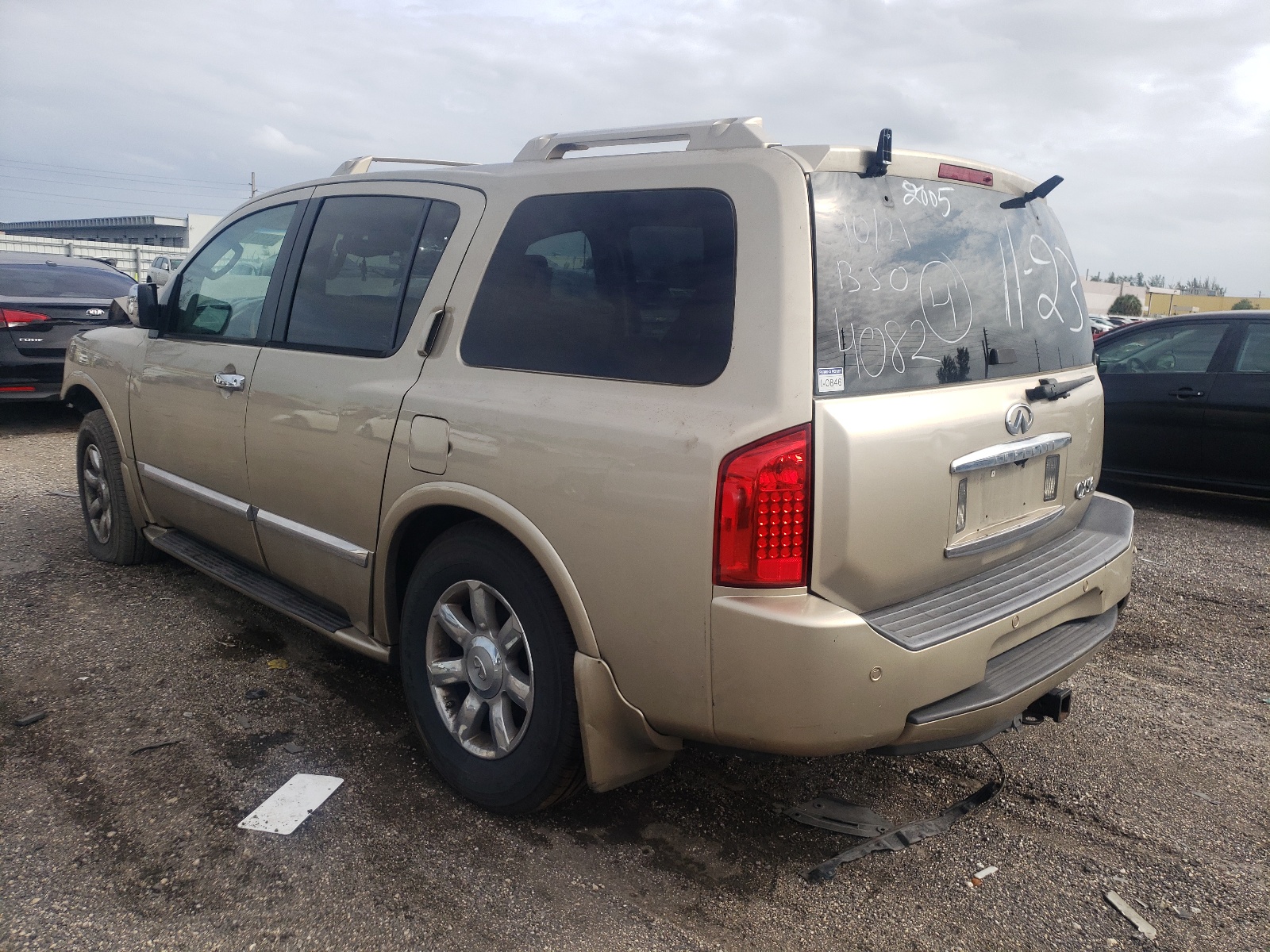 Photo 3 from auction – 2005 INFINITI QX56 with VIN 5N3AA08C25N814082