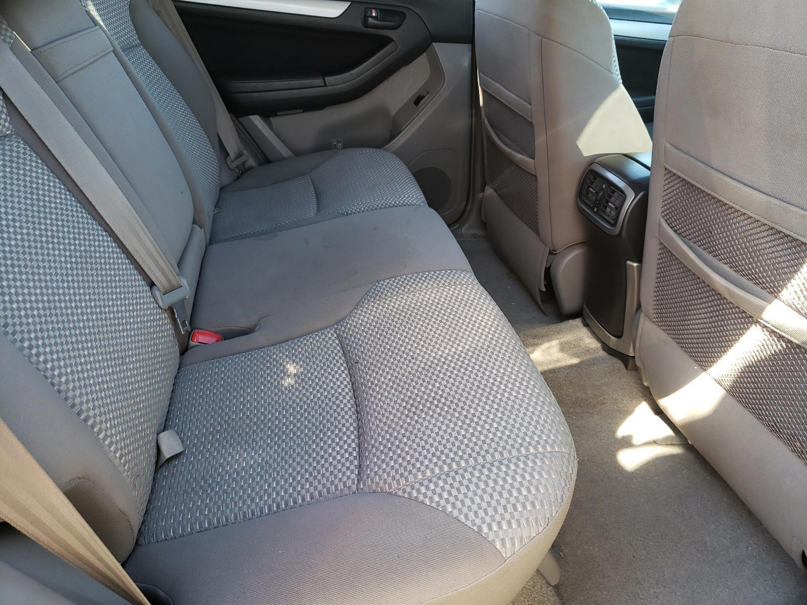 Photo 6 from auction – 2007 TOYOTA 4RUNNER SR with VIN JTEBU14R878083163