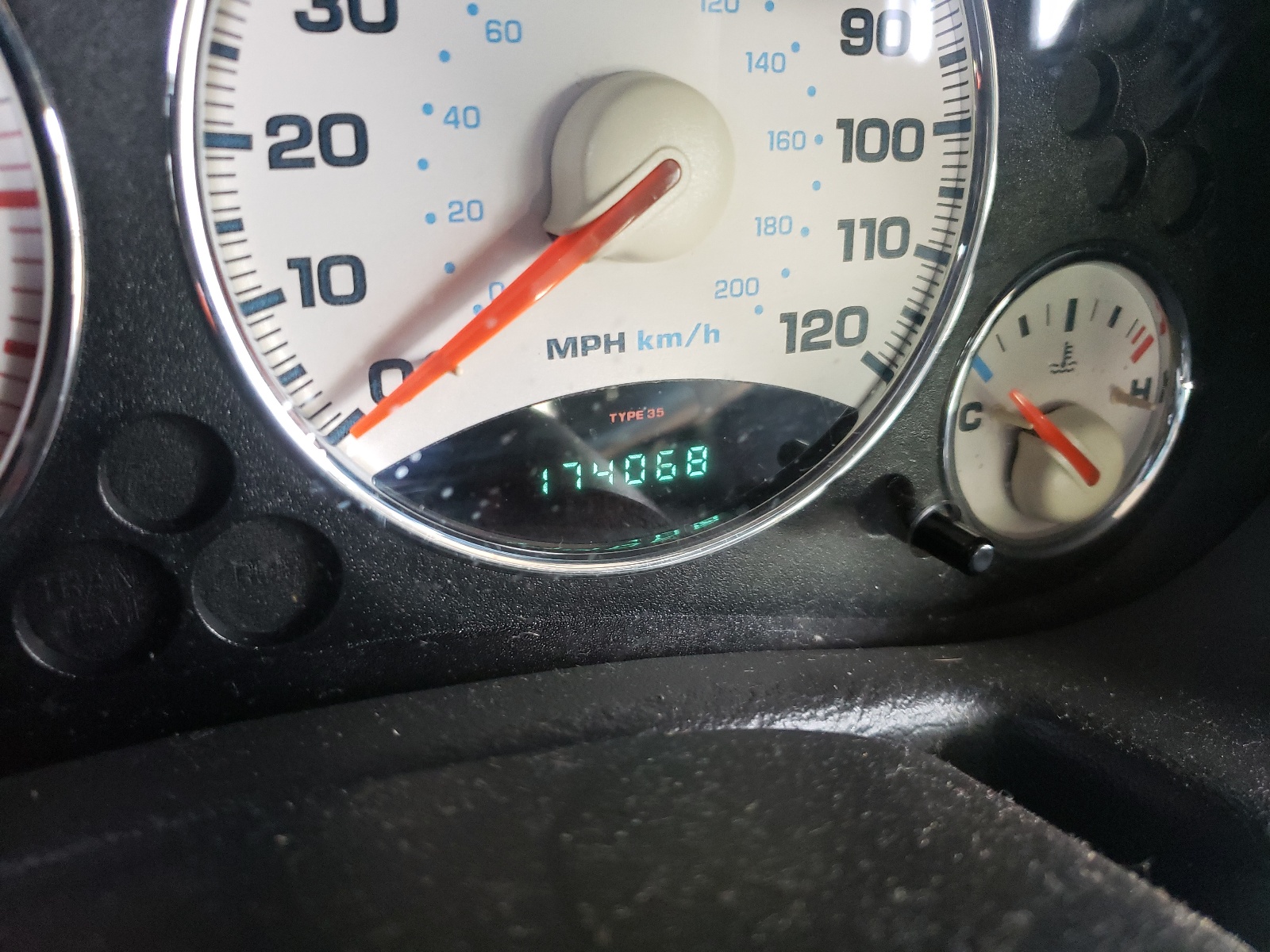 Photo 8 from auction – 2002 JEEP LIBERTY LI with VIN 1J4GL58KX2W269562