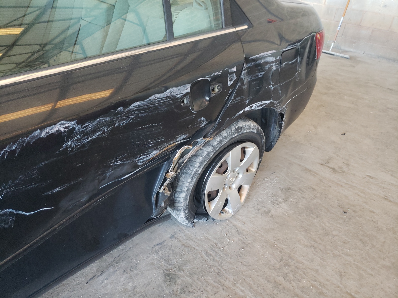 Photo 9 from auction – 2007 HYUNDAI SONATA SE with VIN 5NPEU46F57H230739