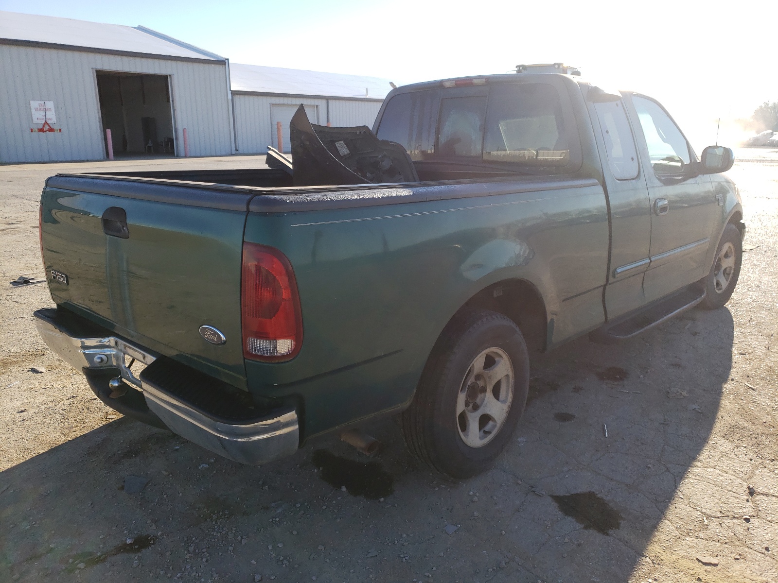 Photo 4 from auction – 1999 FORD F150 with VIN 1FTRX17W2XNA61835