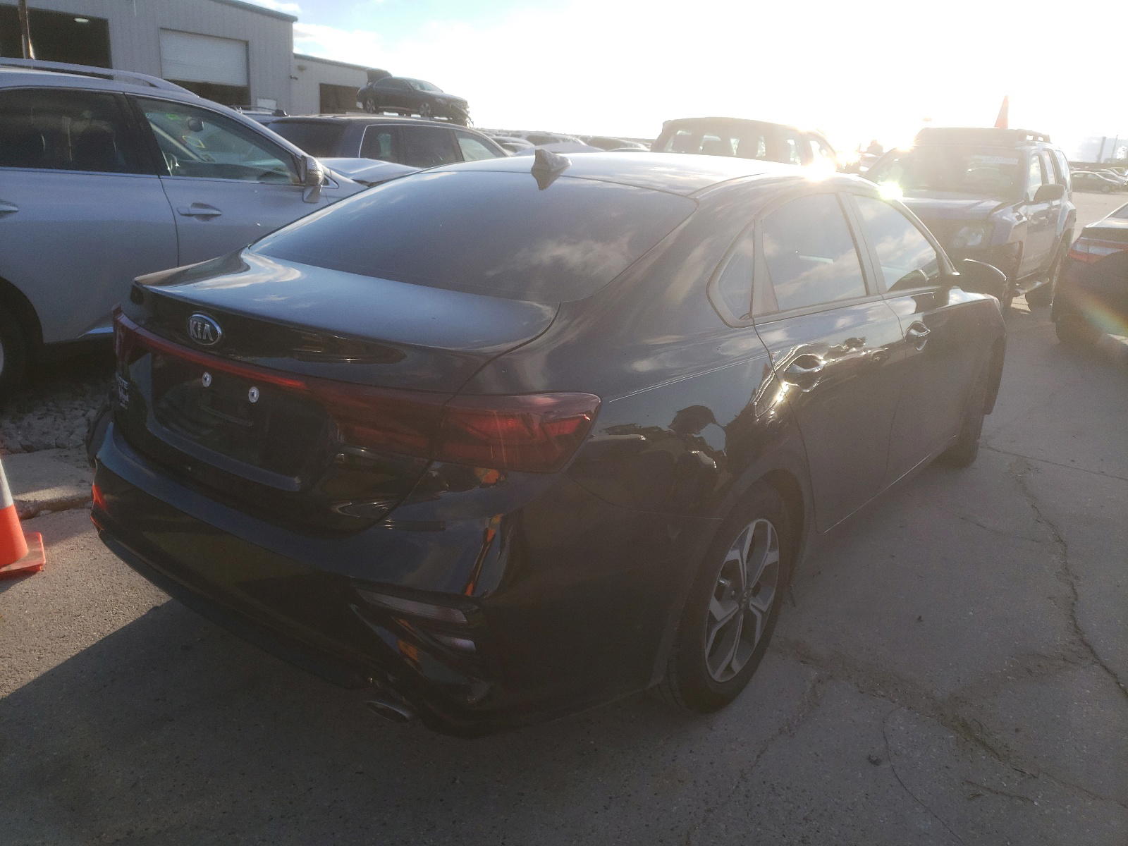 Photo 4 from auction – 2020 KIA FORTE with VIN 3KPF24AD2LE171373