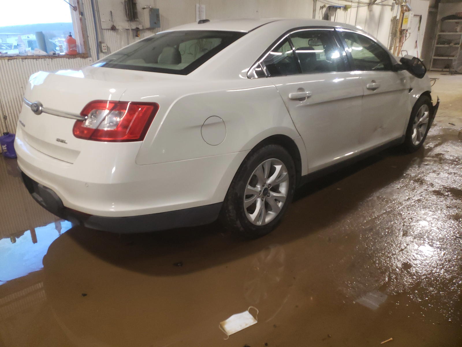 Photo 4 from auction – 2012 FORD TAURUS SEL with VIN 1FAHP2EWXCG102995
