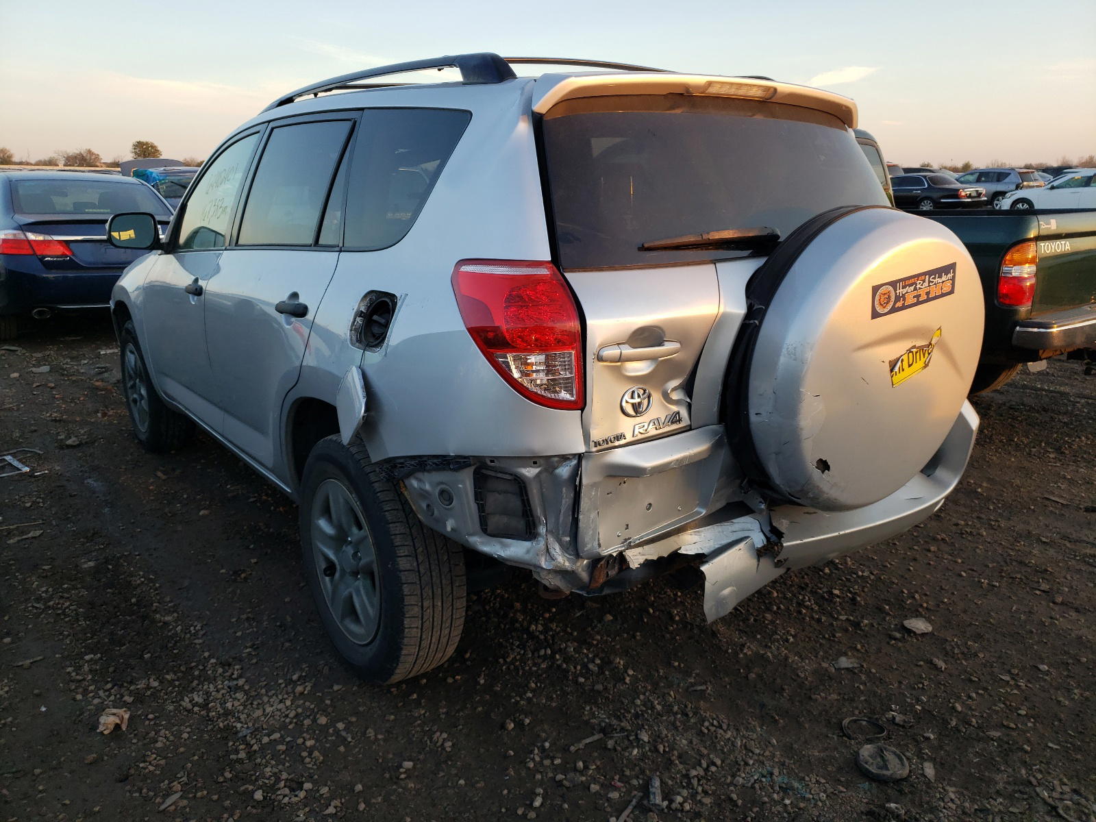 Photo 3 from auction – 2007 TOYOTA RAV4 with VIN JTMBD33V376036293