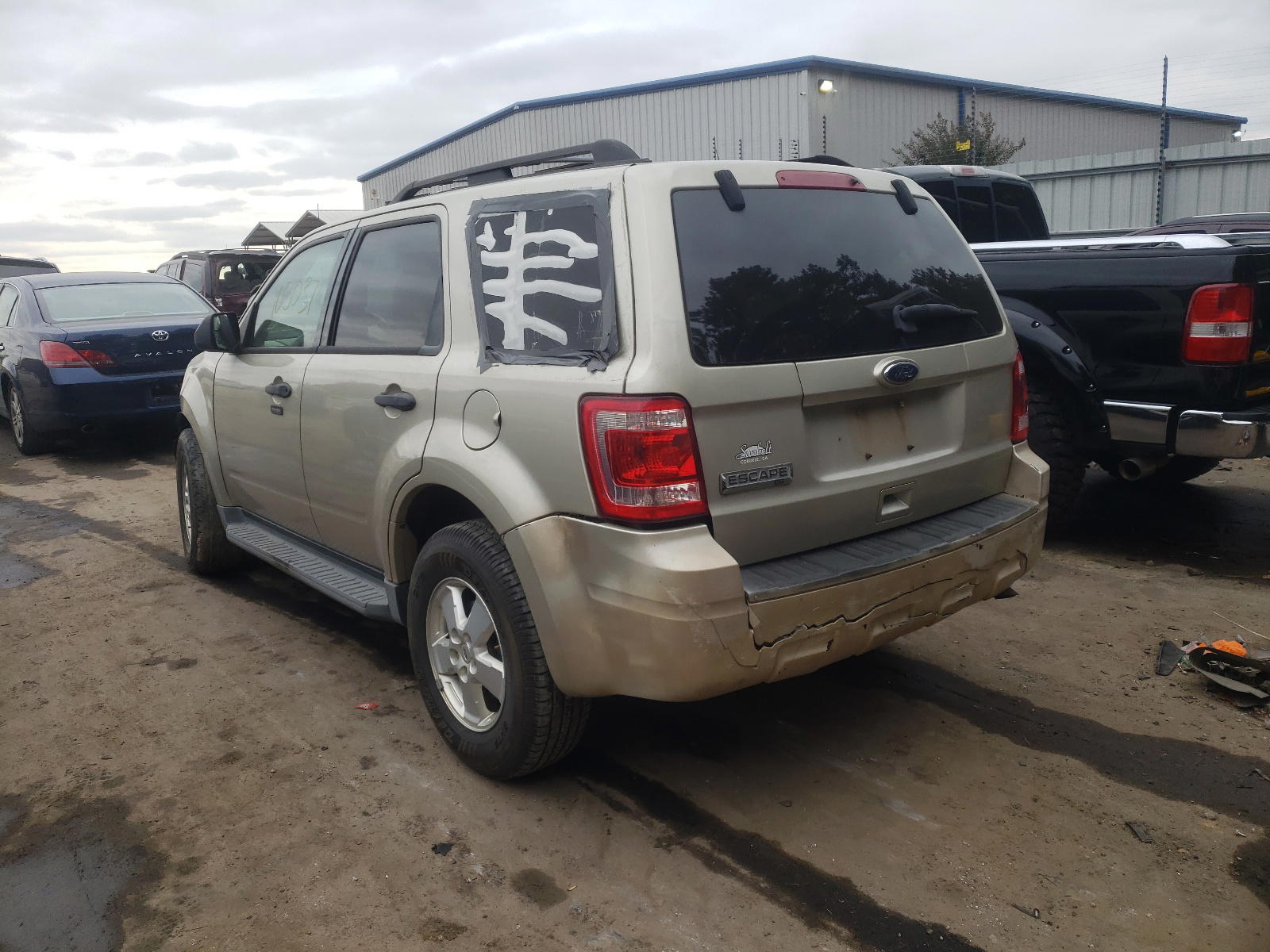 Photo 3 from auction – 2011 FORD ESCAPE XLT with VIN 1FMCU0D76BKA36531