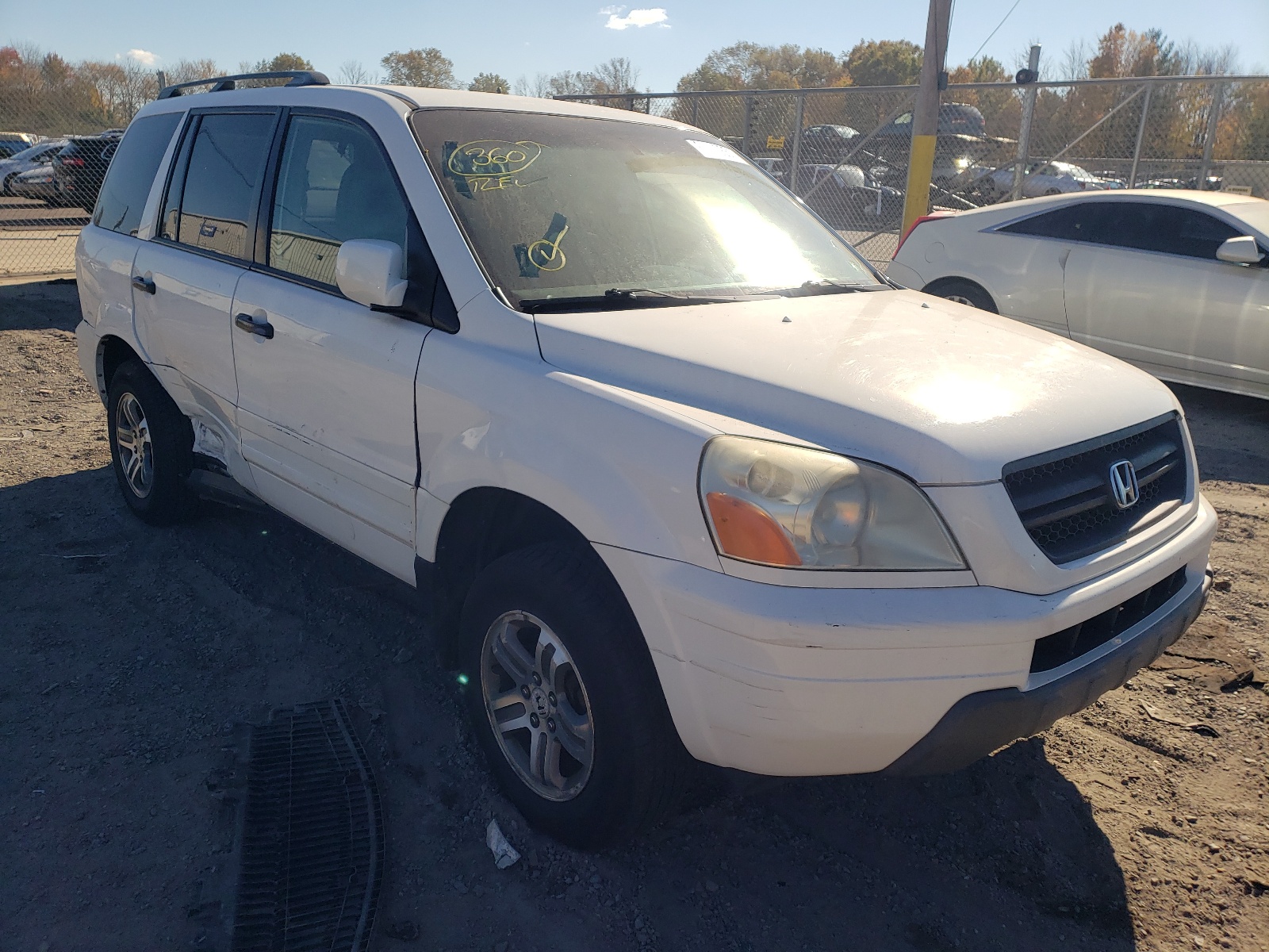 HONDA PILOT EXL 2004 with VIN 2HKYF18684H564715 - Photo from auction