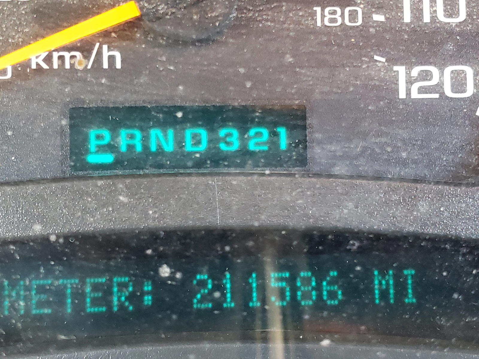 Photo 8 from auction – 2004 CHEVROLET SILVERADO with VIN 2GCEK19T641180405