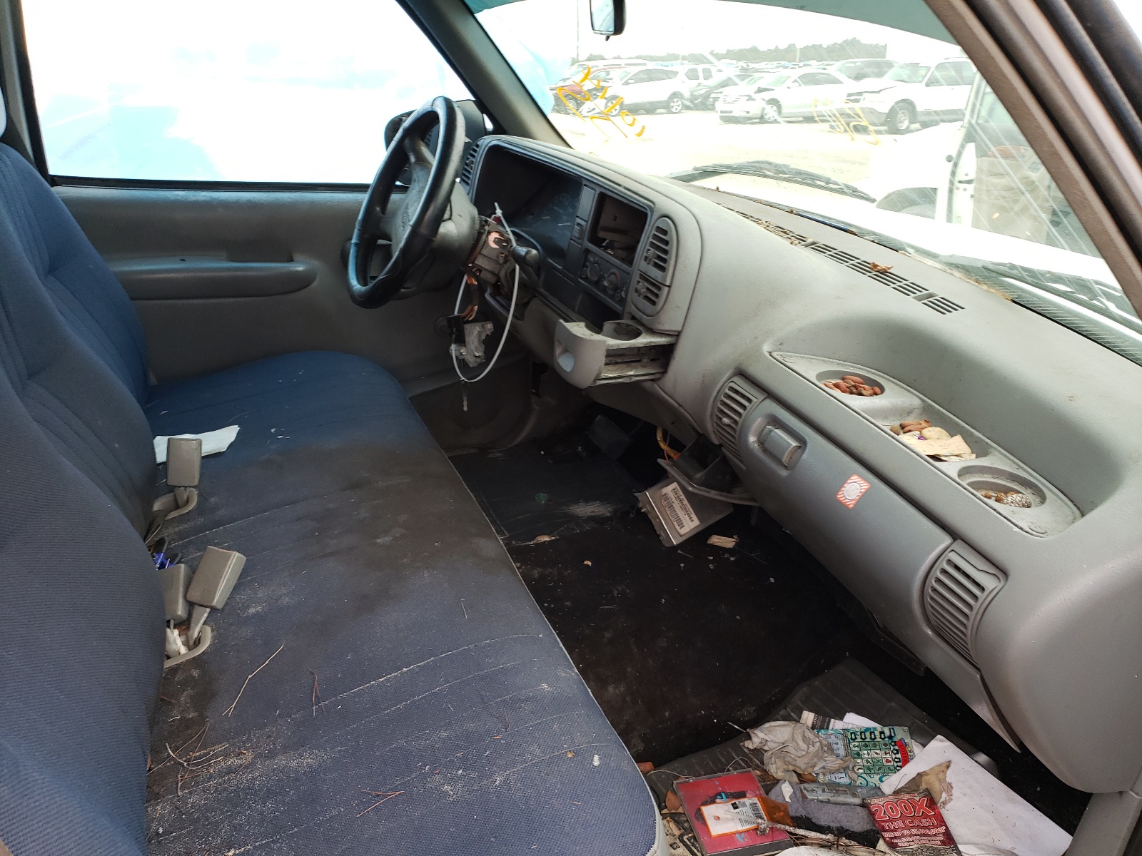 Photo 5 from auction – 1996 GMC SIERRA C15 with VIN 1GTEC14W0TZ540658