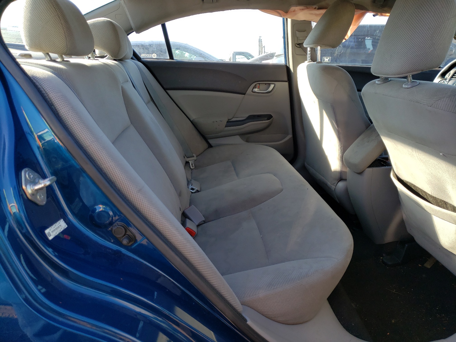 Photo 6 from auction – 2012 HONDA CIVIC LX with VIN 19XFB2F5XCE367793