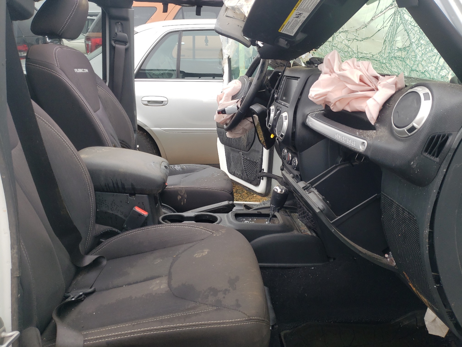 Photo 5 from auction – 2017 JEEP WRANGLER U with VIN 1C4BJWFGXHL591090