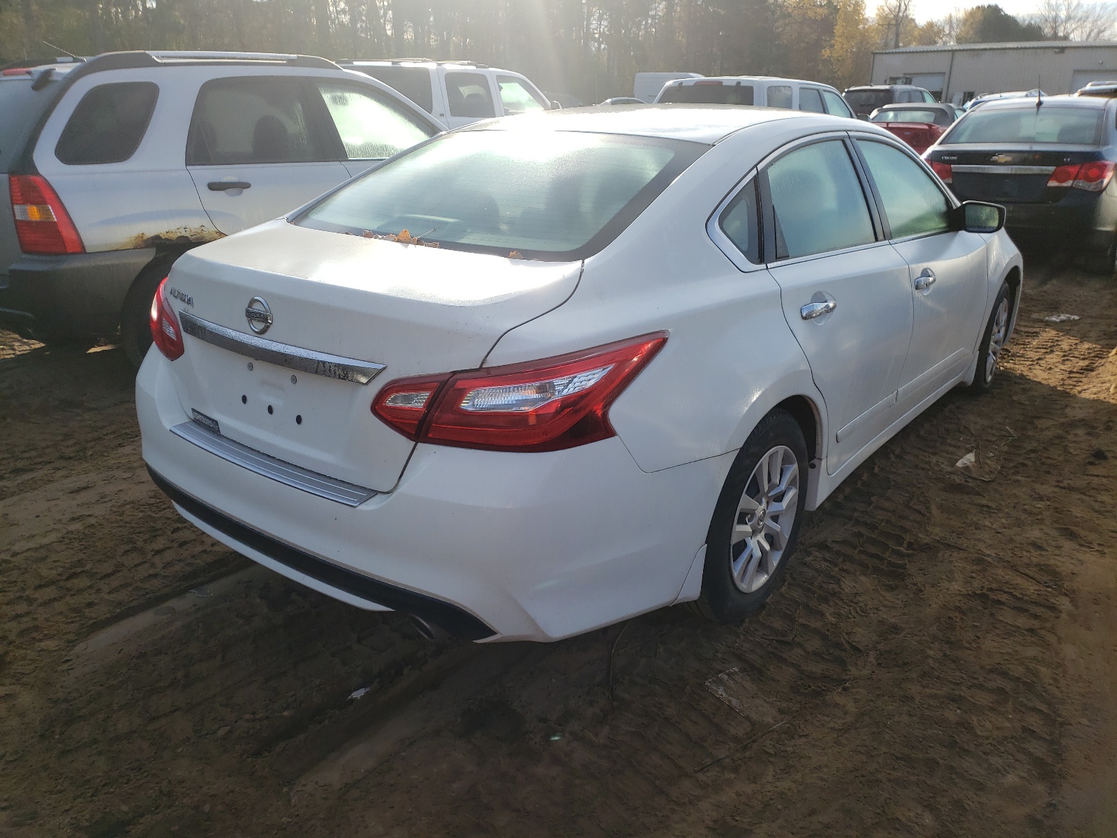 Photo 4 from auction – 2017 NISSAN ALTIMA 2.5 with VIN 1N4AL3AP6HC244812