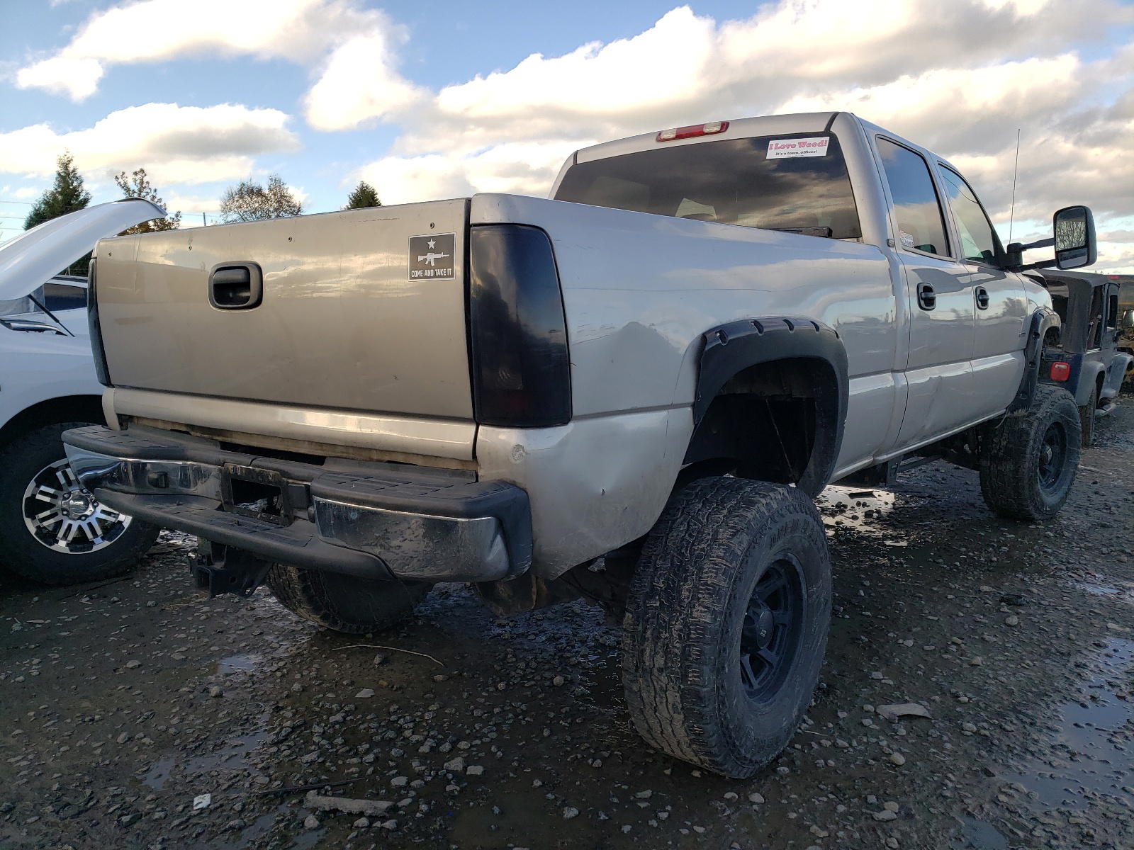 Photo 4 from auction – 2004 CHEVROLET SILVERADO with VIN 1GCHK232X4F261225