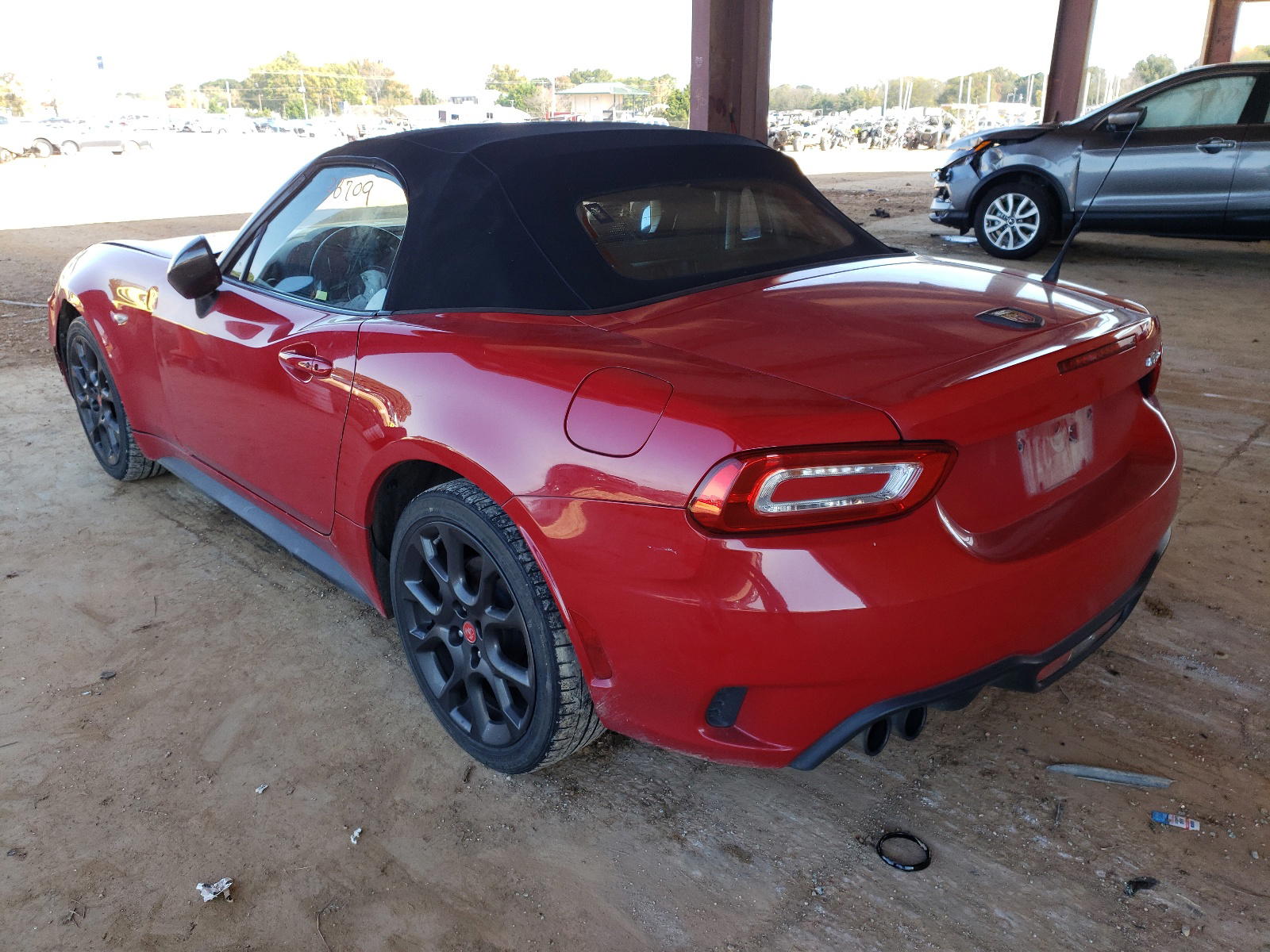 Photo 3 from auction – 2017 FIAT 124 SPIDER with VIN JC1NFAEK5H0120681
