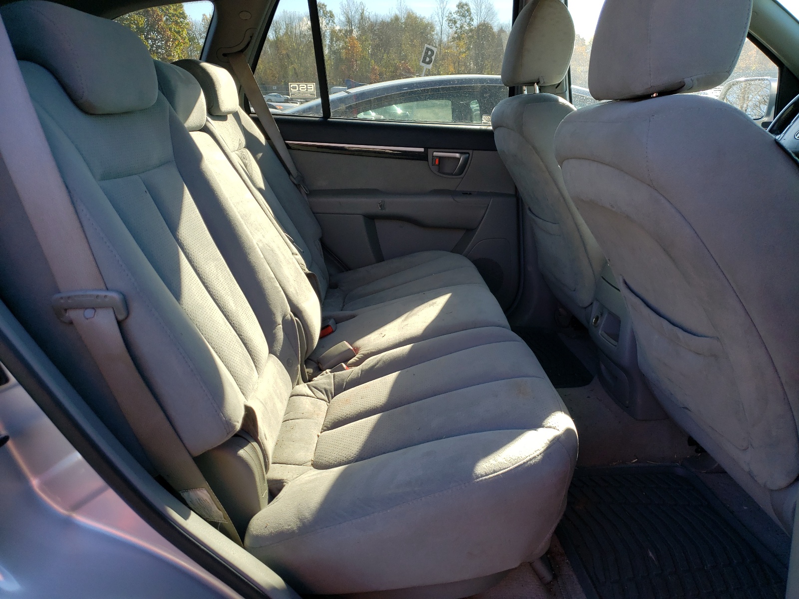 Photo 6 from auction – 2008 HYUNDAI SANTA FE with VIN 5NMSH73E48H131915