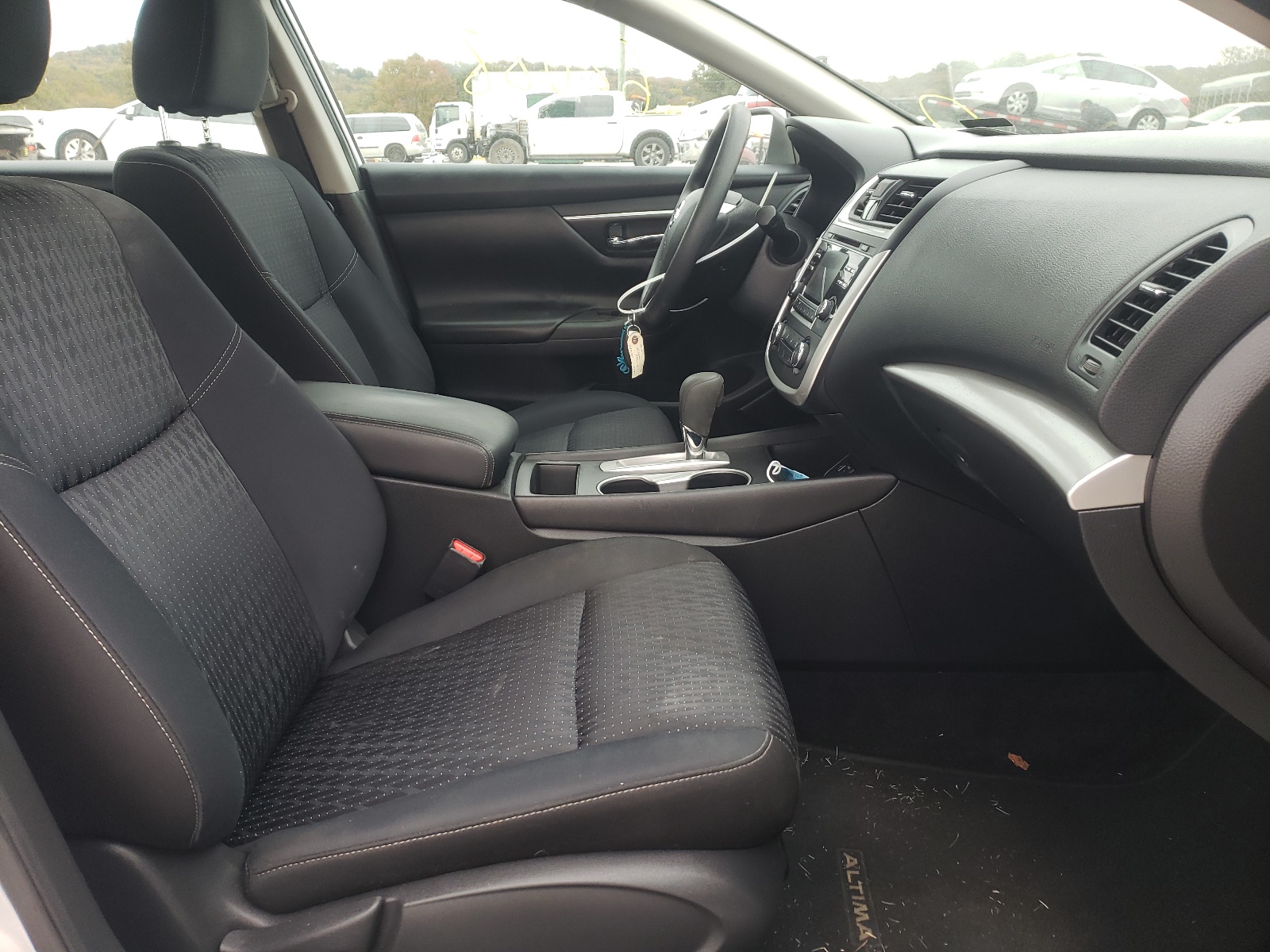 Photo 5 from auction – 2016 NISSAN ALTIMA 2.5 with VIN 1N4AL3AP2GC242490