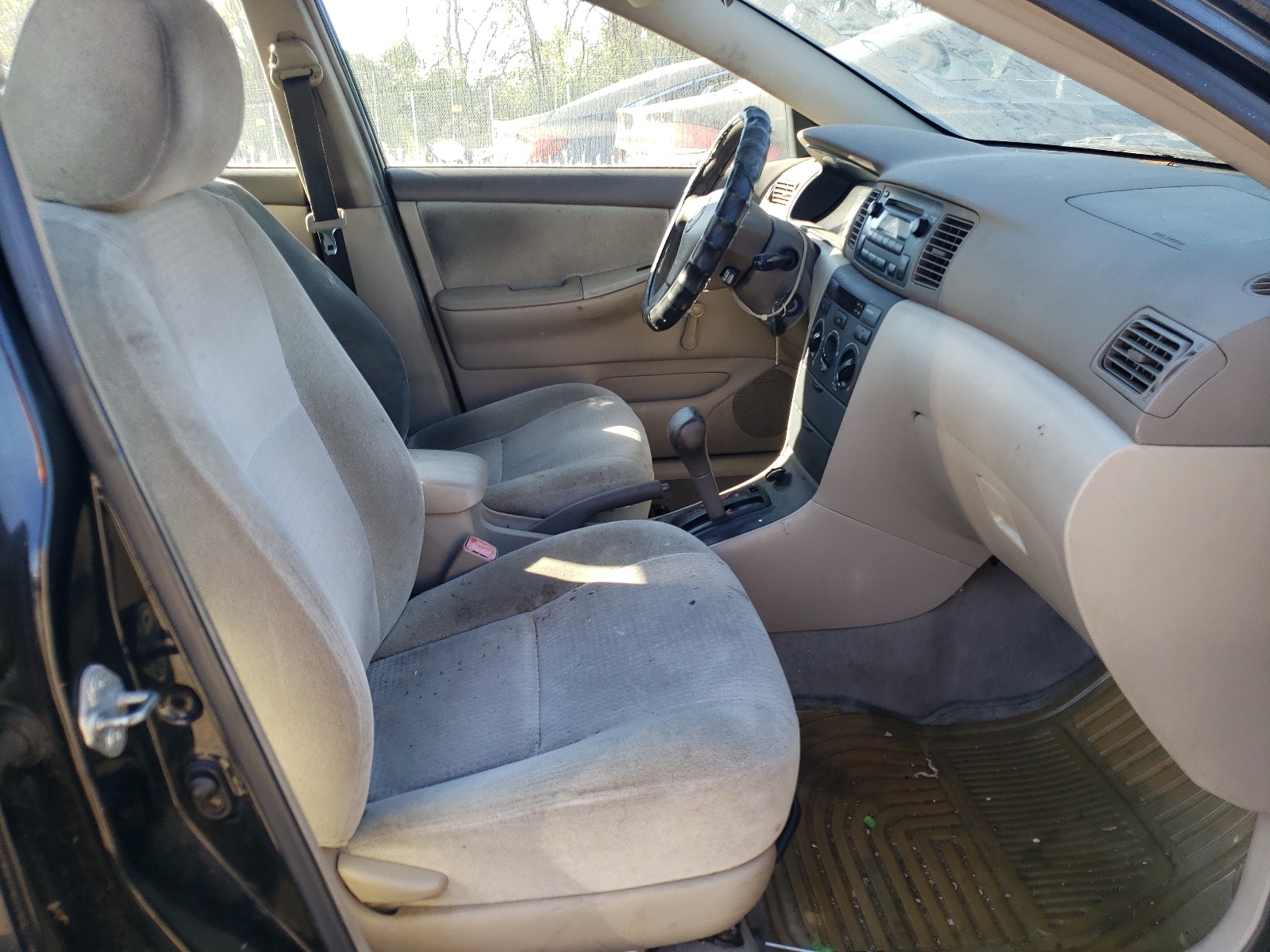 Photo 5 from auction – 2005 TOYOTA COROLLA CE with VIN 1NXBR32E55Z503303
