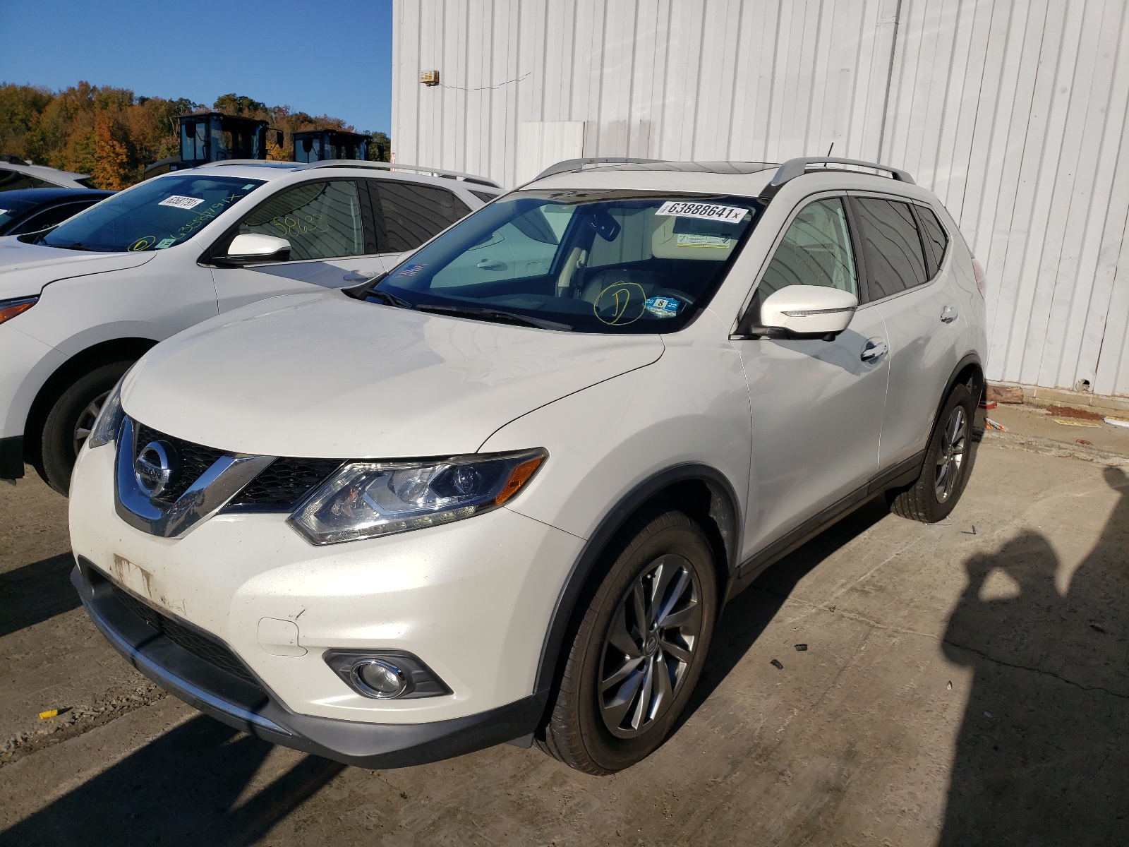 Photo 2 from auction – 2015 NISSAN ROGUE S with VIN 5N1AT2MV7FC875687