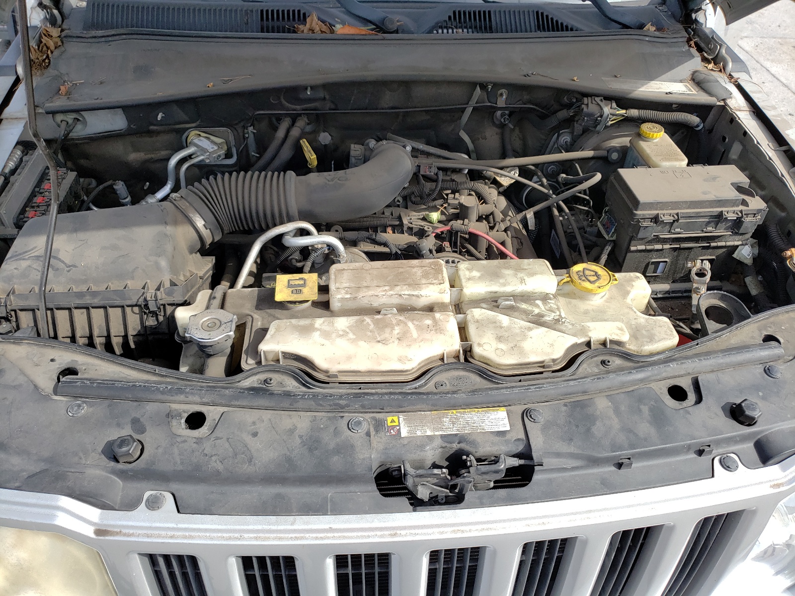 Photo 7 from auction – 2009 JEEP LIBERTY SP with VIN 1J8GP28K09W545355