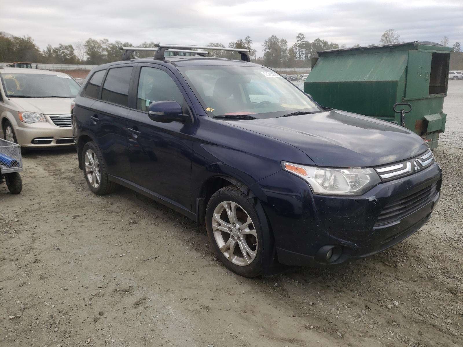 MITSUBISHI OUTLANDER 2015 with VIN JA4AZ3A3XEZ005997 - Photo from auction