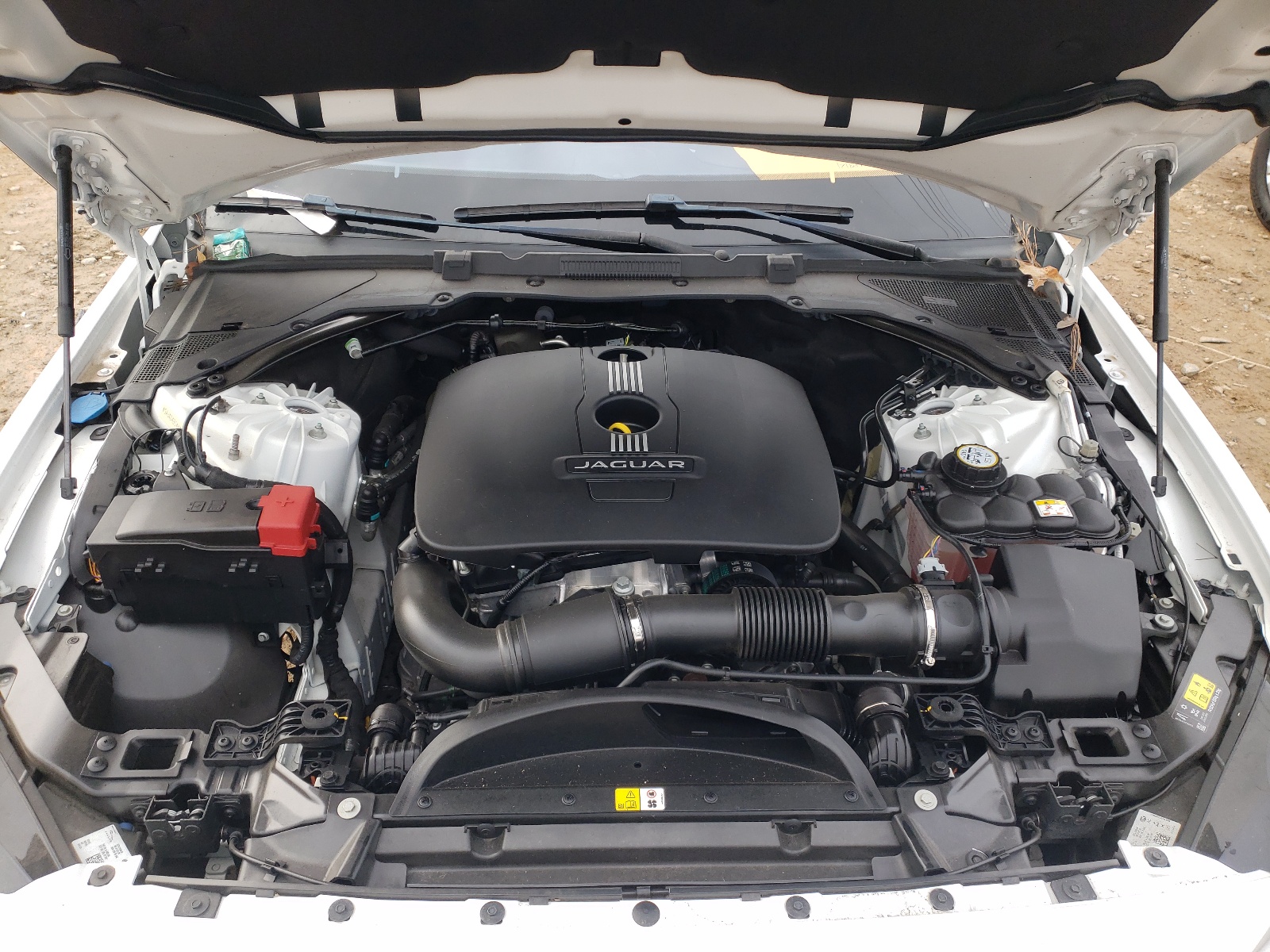 Photo 7 from auction – 2017 JAGUAR XE PREMIUM with VIN SAJAD4BG4HA974579