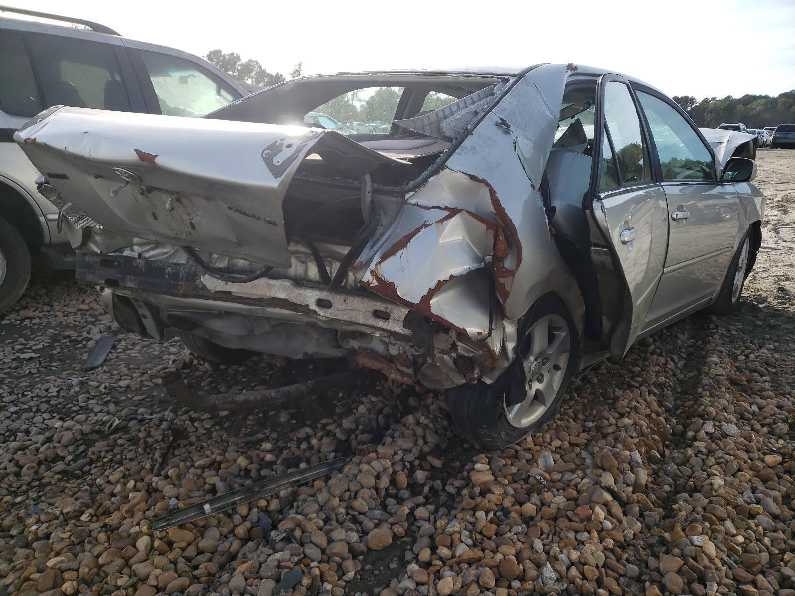 Photo 4 from auction – 2004 TOYOTA 1 TON with VIN 4T1BE32K34U860088