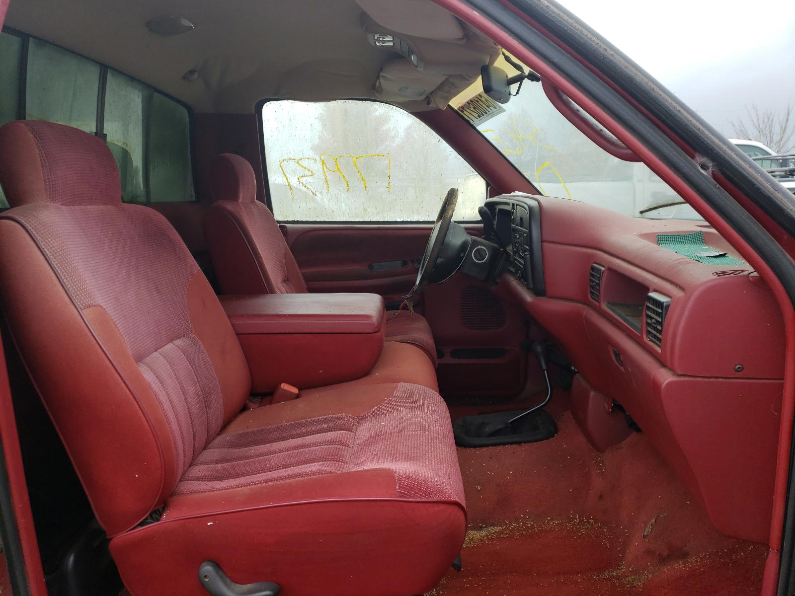 Photo 5 from auction – 1995 DODGE RAM 2500 with VIN 1B7KF26W1SS155095