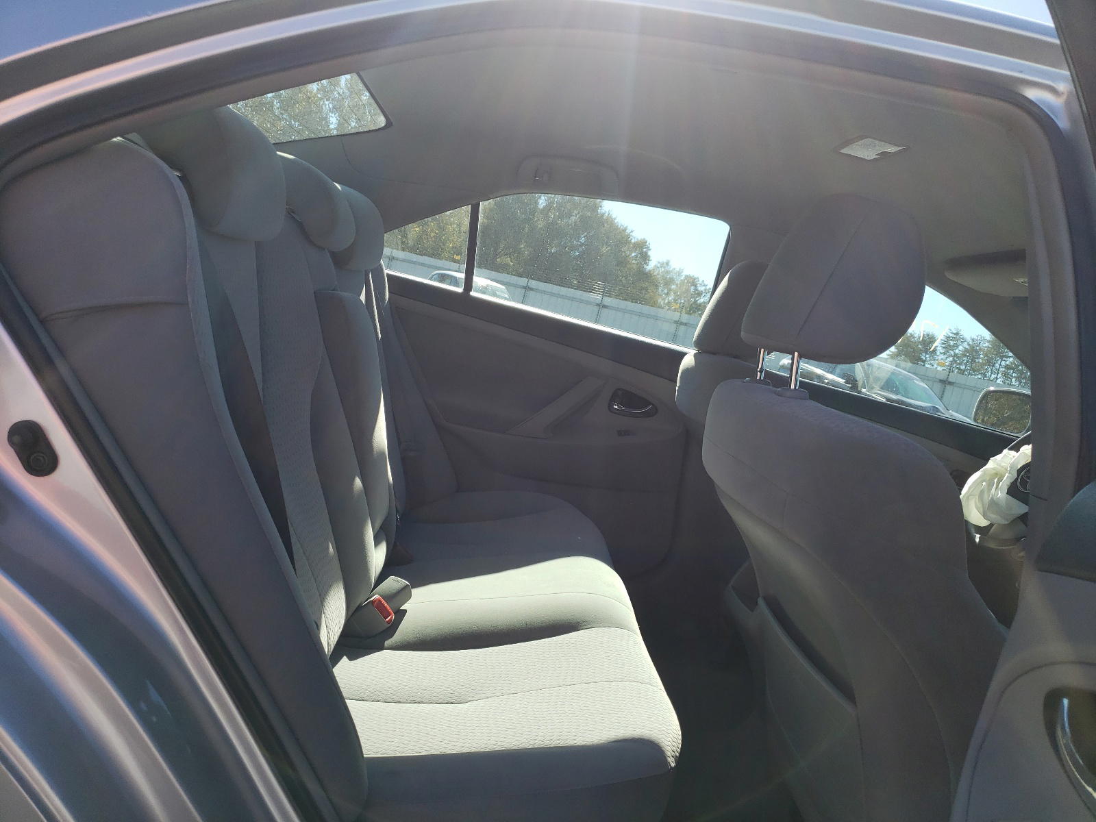 Photo 6 from auction – 2011 TOYOTA CAMRY BASE with VIN 4T1BF3EK7BU689545