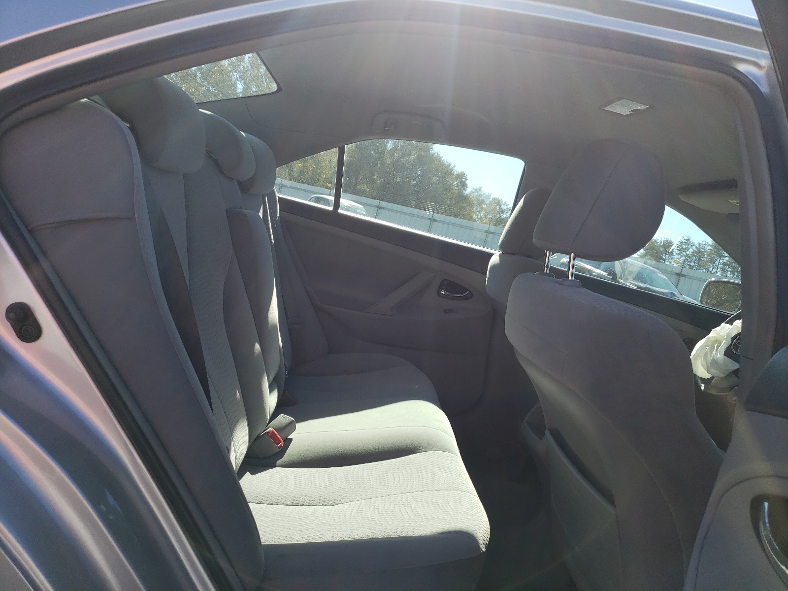 Foto 6 de la subasta – 2011 TOYOTA CAMRY BASE con VIN 4T1BF3EK7BU689545