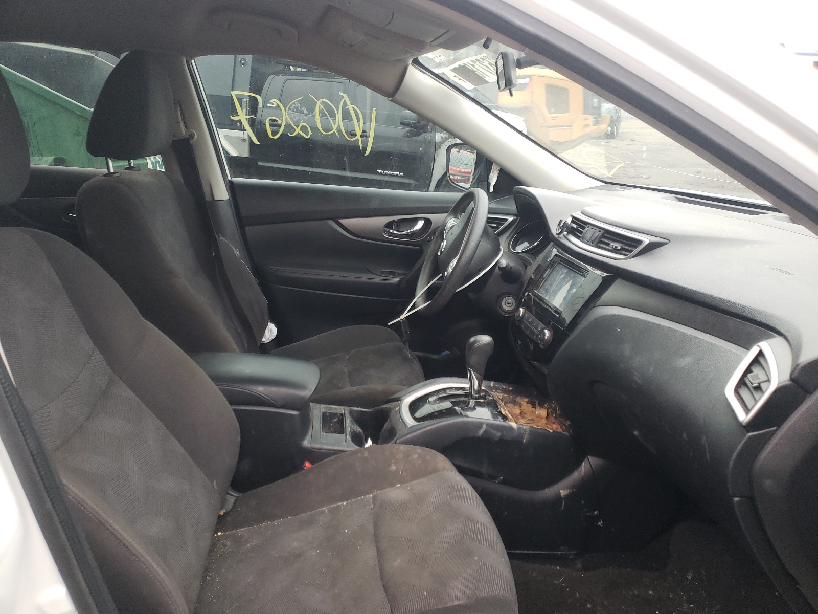 Photo 5 from auction – 2016 NISSAN ROGUE S with VIN KNMAT2MV8GP706373