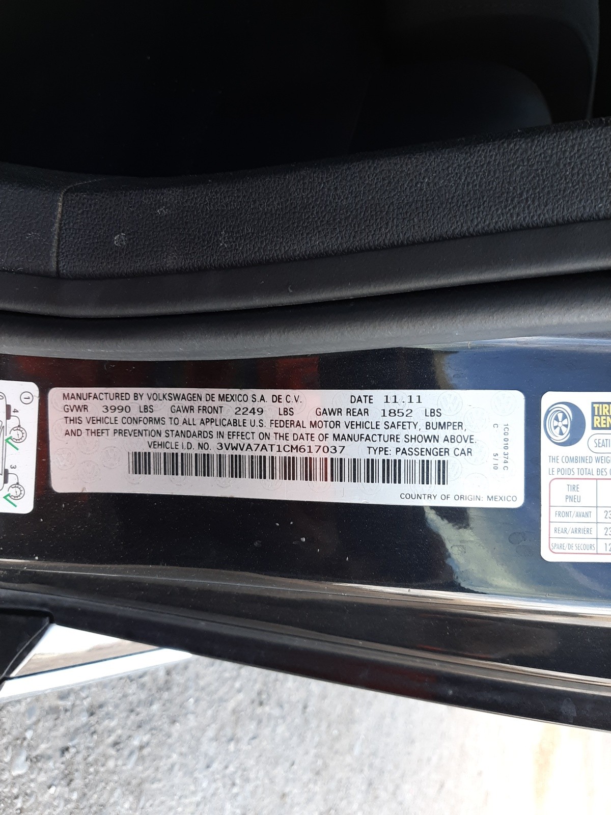Photo 10 from auction – 2012 VOLKSWAGEN BEETLE TUR with VIN 3VWVA7AT1CM617037
