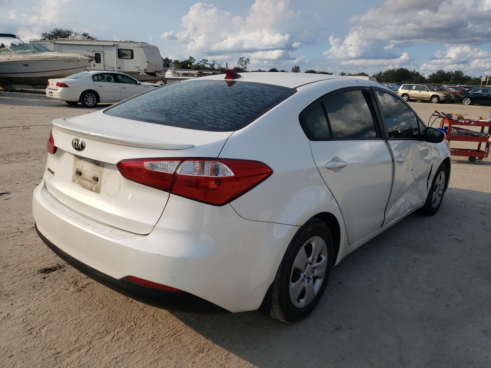 Photo 4 from auction – 2015 KIA FORTE LX with VIN KNAFX4A60F5361558