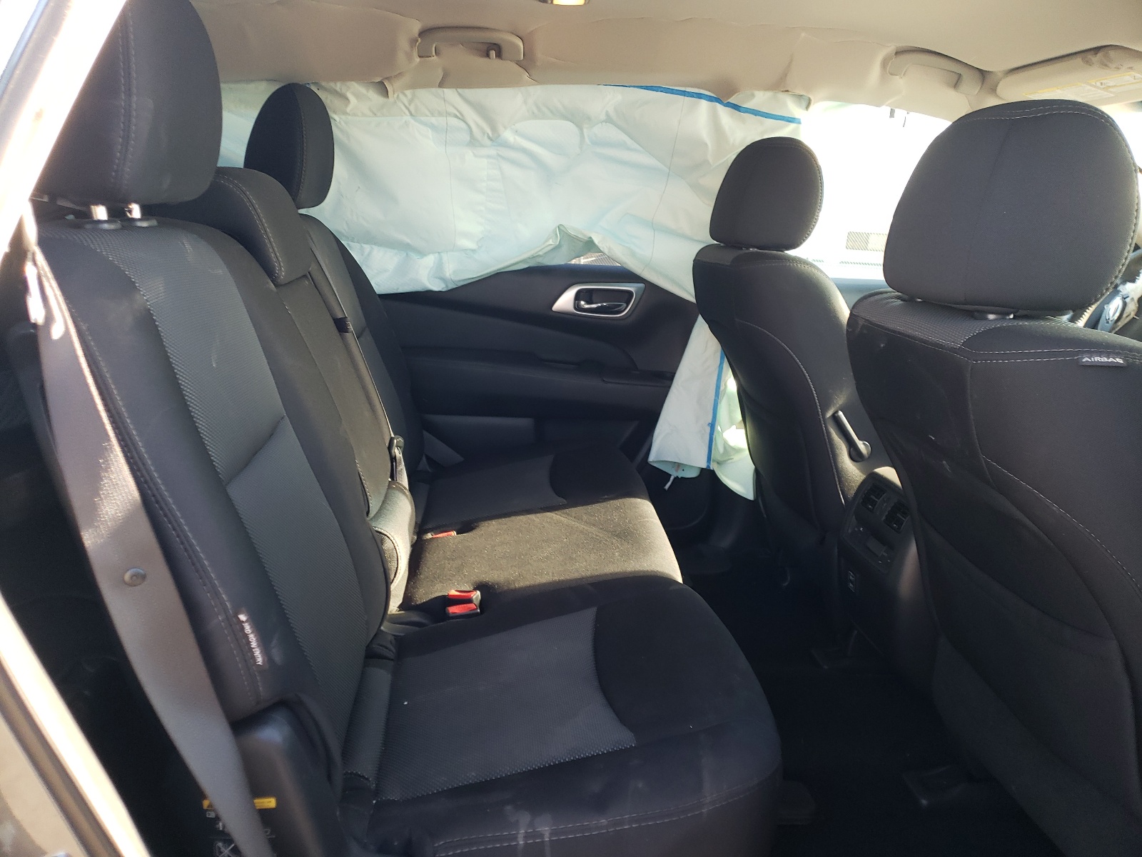 Photo 6 from auction – 2018 NISSAN PATHFINDER with VIN 5N1DR2MM9JC631681