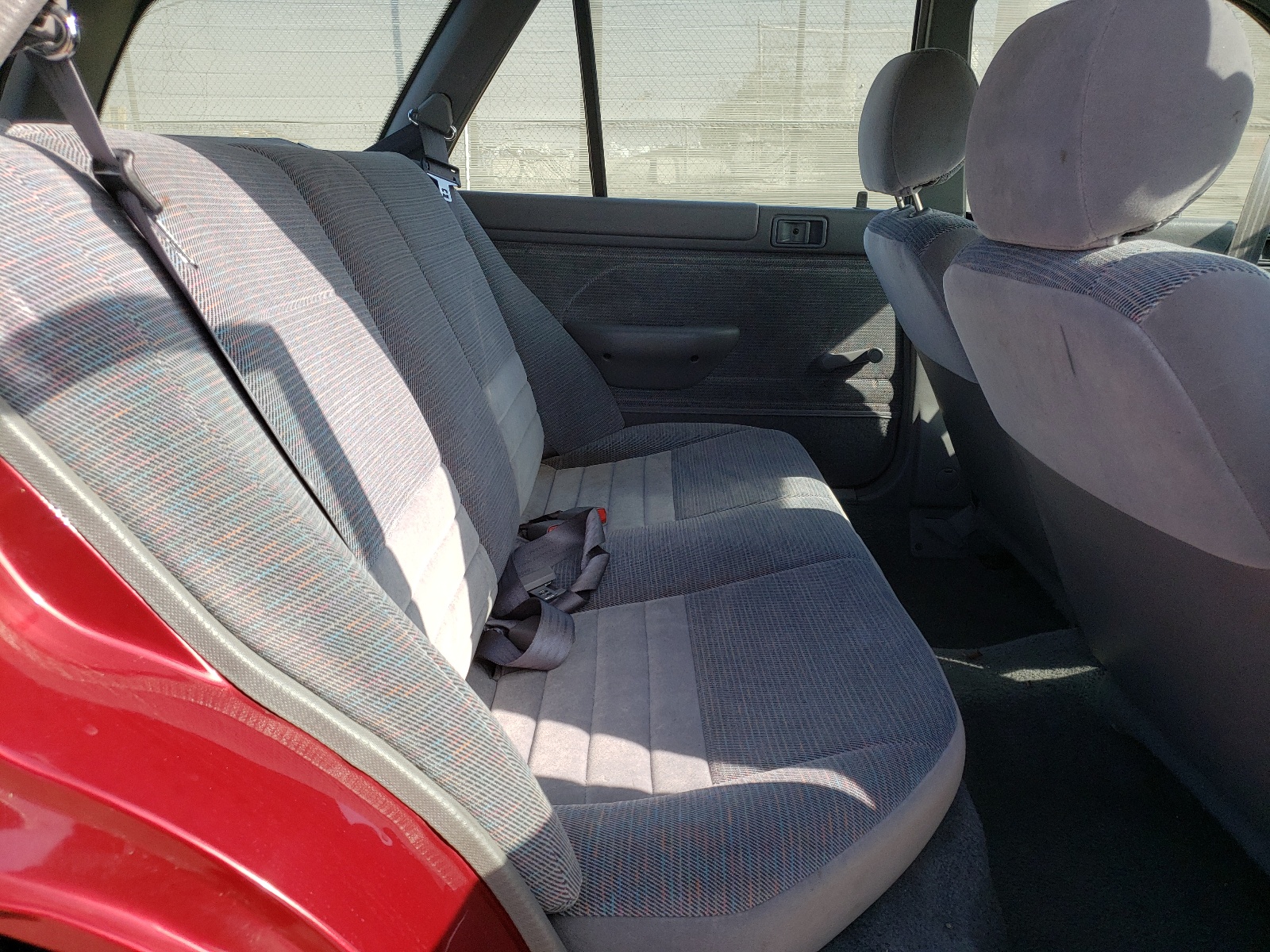 Photo 6 from auction – 1995 FORD ESCORT LX with VIN 3FASP15J9SR165145