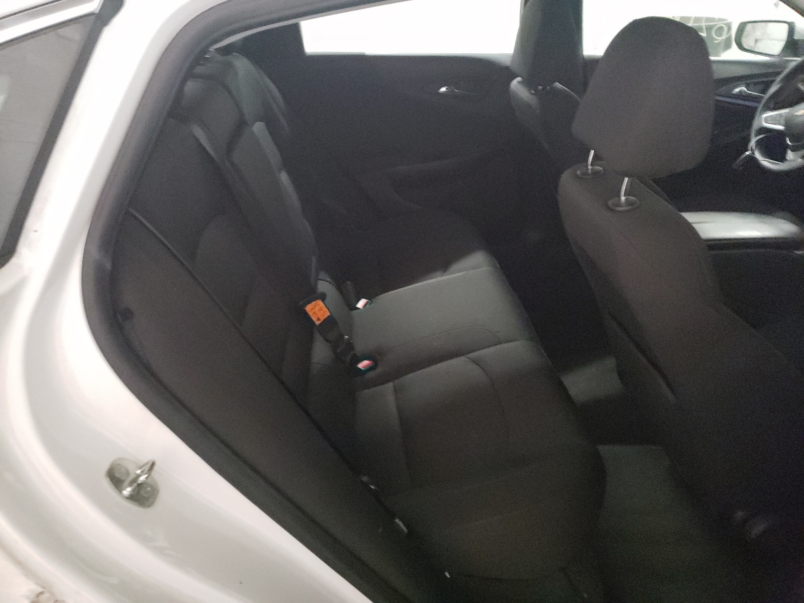 Photo 6 from auction – 2018 CHEVROLET MALIBU LT with VIN 1G1ZD5ST3JF198676