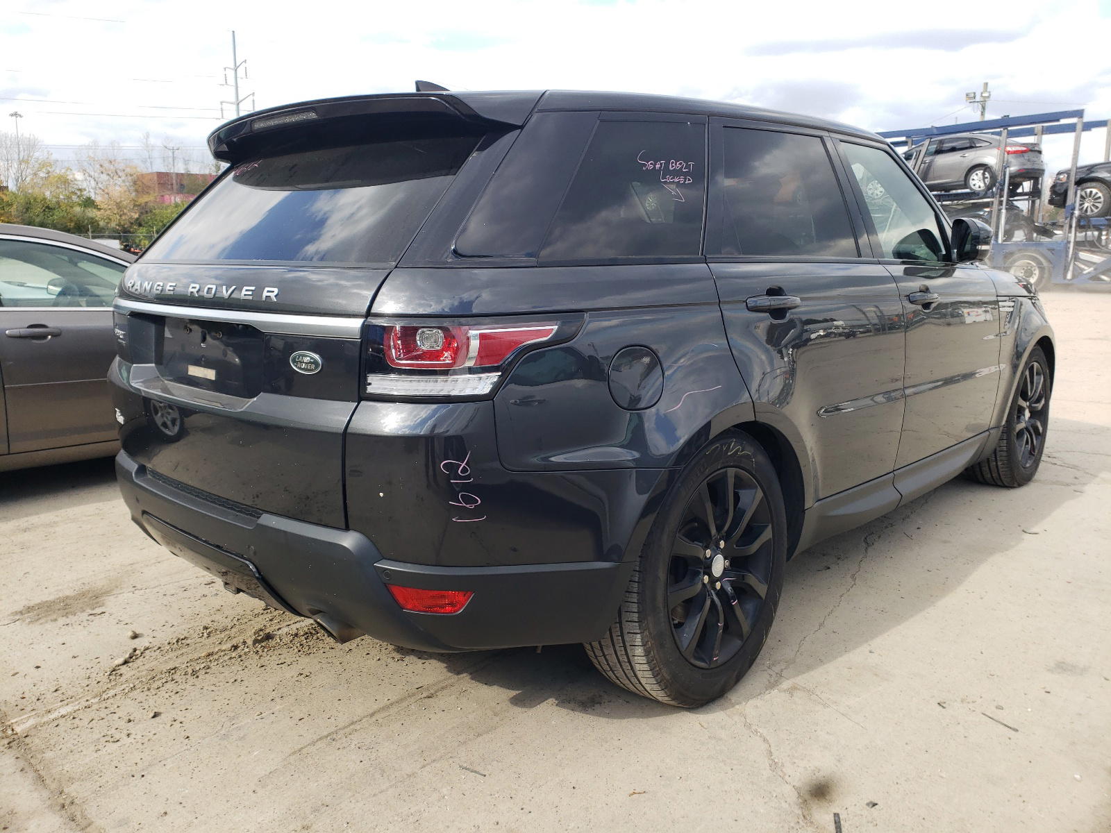 Photo 4 from auction – 2017 LAND ROVER RANGE ROVE with VIN SALWR2FV9HA673589